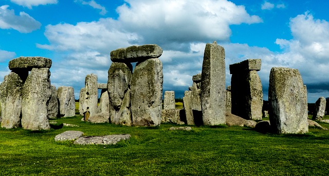 stonehenge stojící kameny
